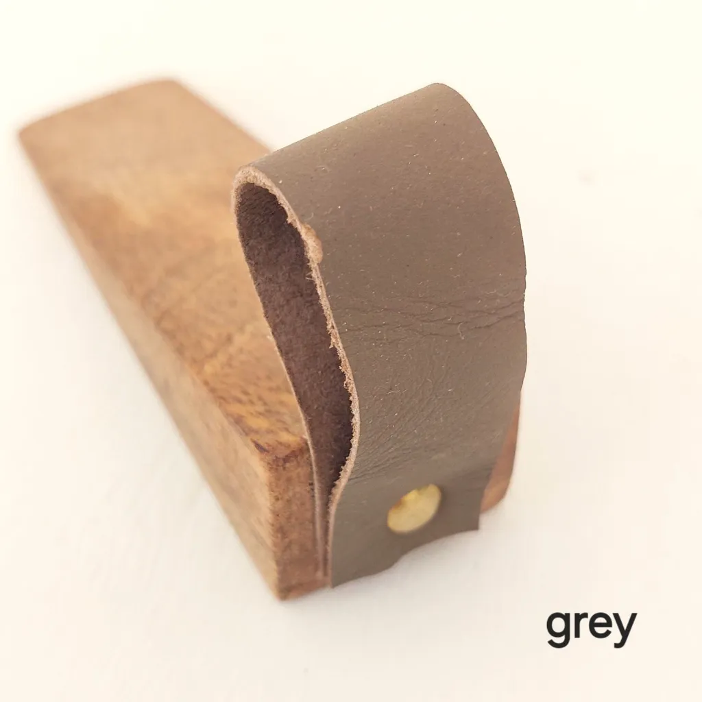grey.webp