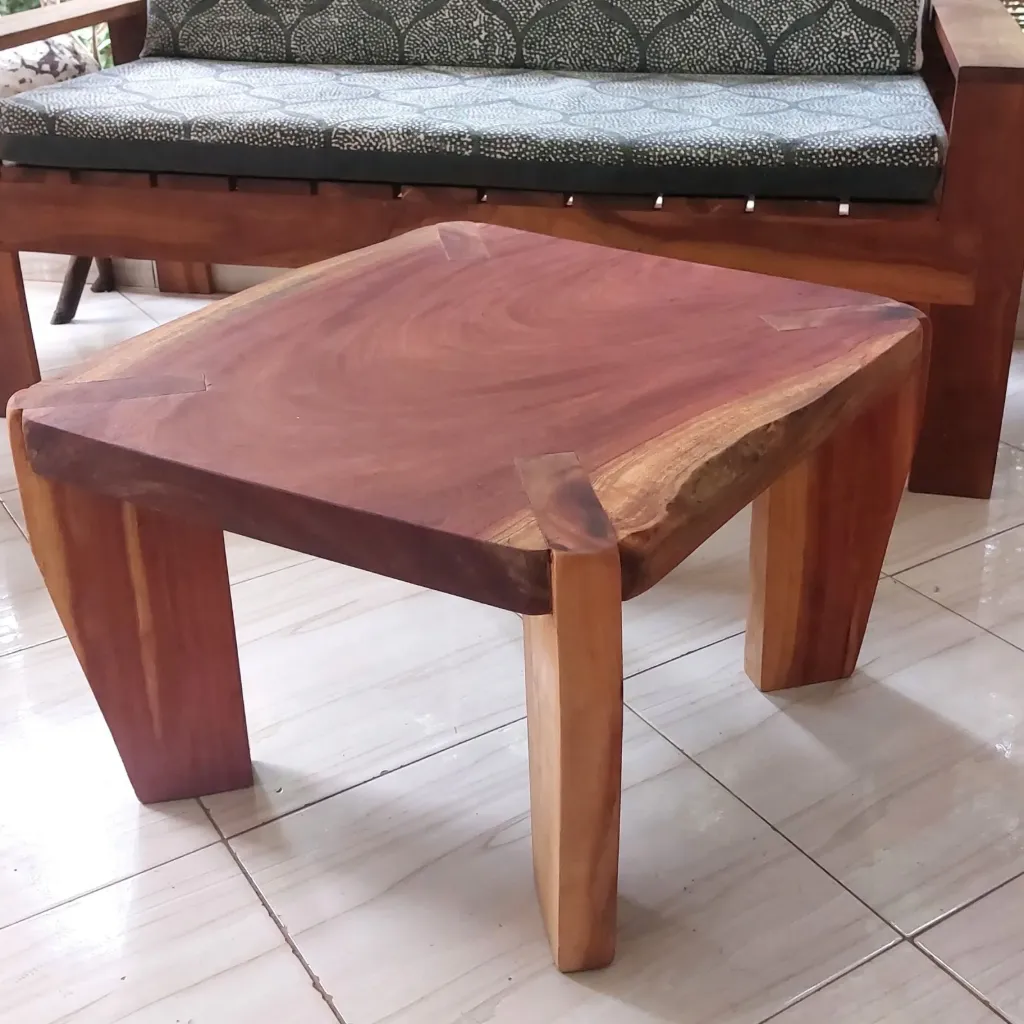 Coffee Table 02